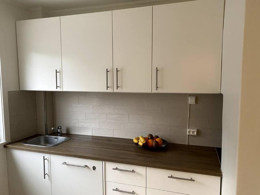 Lovely 2 Bedroom Apartmen With Free Parking เบอร์เกน ภายนอก รูปภาพ